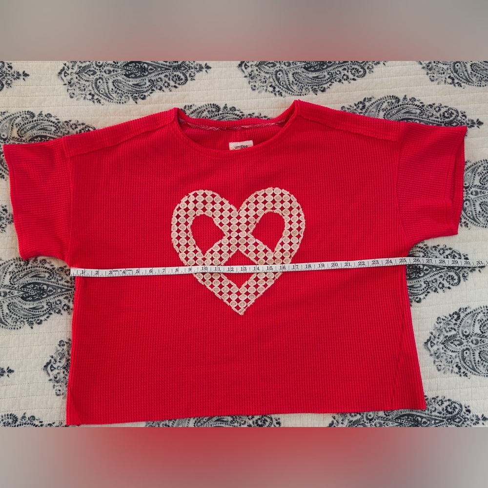Umgee Waffle Knit Top Womens Large Red Crochet Lace Heart Short Sleev